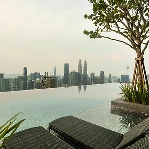  Apartment Expressionz 48th Floor Sky Pool Ma­lay­sia